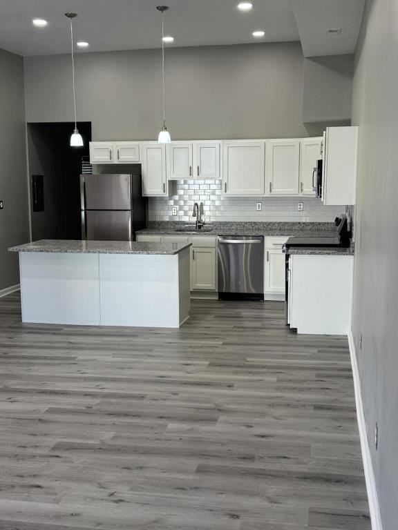 925 S Jackson St - Photo 3 of 35