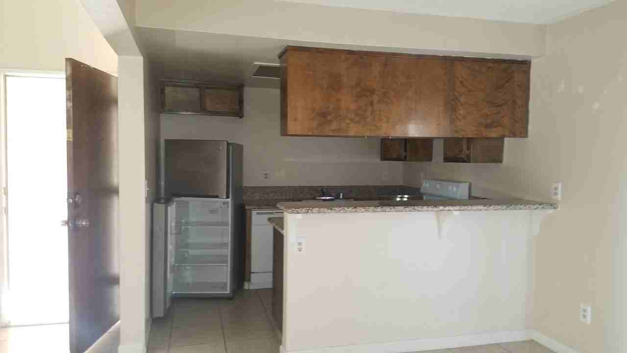 7909 S Laurelglen Blvd - Photo 2 of 3