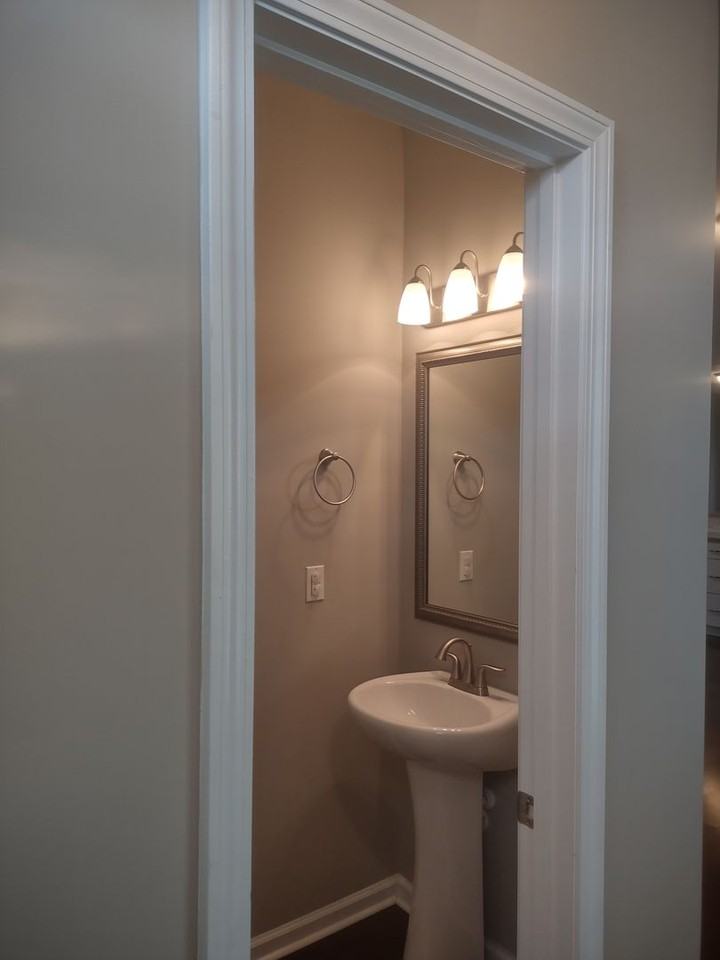 911 Tuxford Trl - Photo 4 of 35