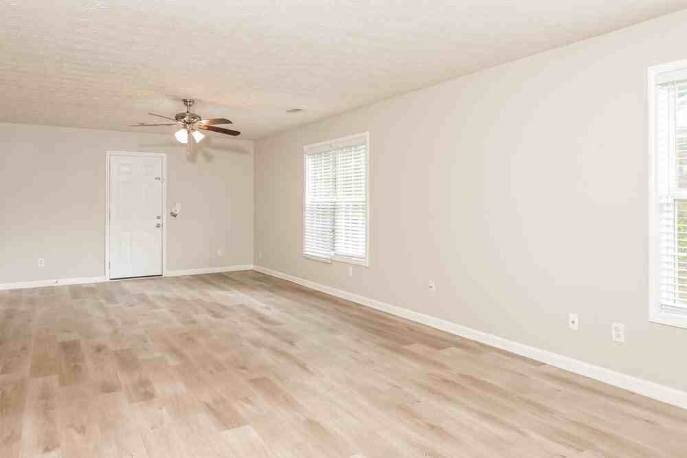 19 Georgia Rd - Photo 3 of 16