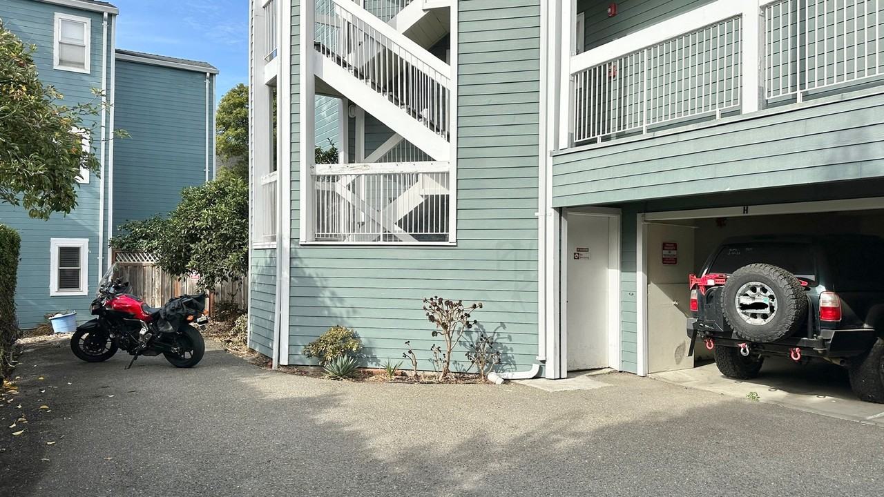 2018 9th St #A - Photo 2 of 18