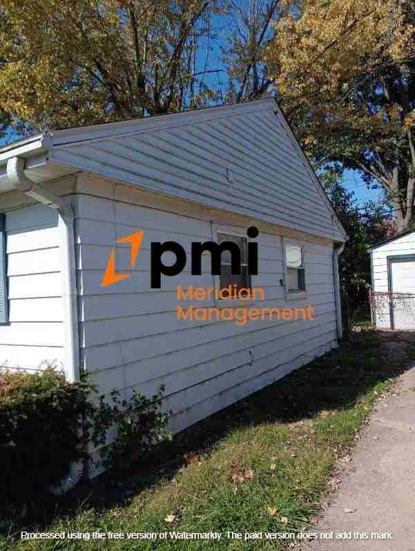 7320 E 54th St - Photo 2 of 14