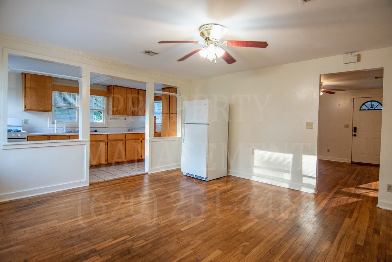 425 N Delaware St - Photo 2 of 21