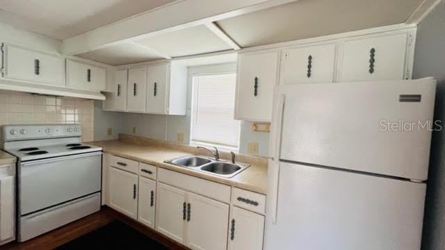 1635 Hope St - Photo 4 of 15