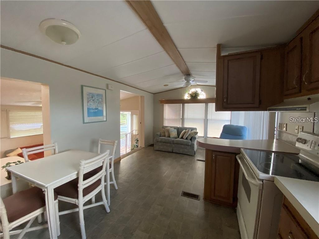 28 Fairview Ct - Photo 4 of 11