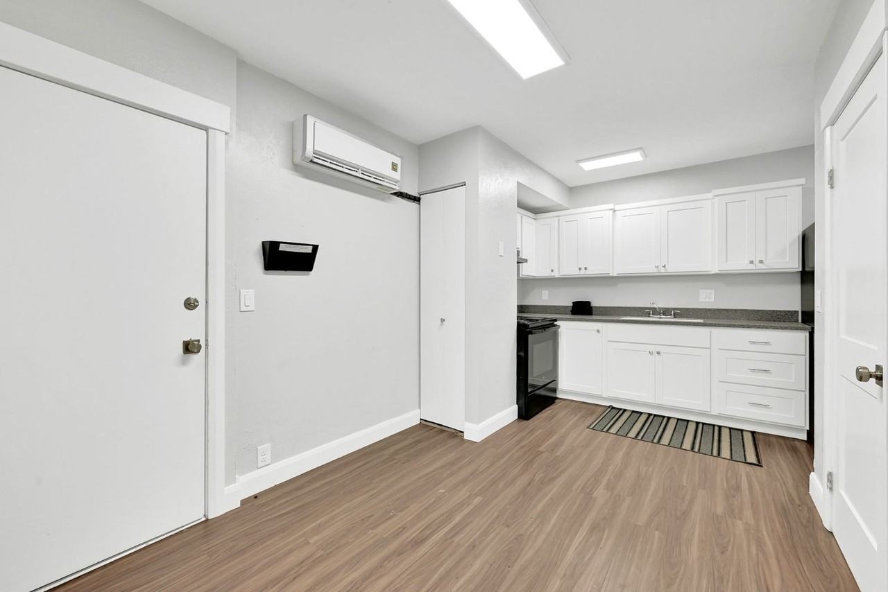 Jefferson Avenue Apartments - Photo 6 of 19