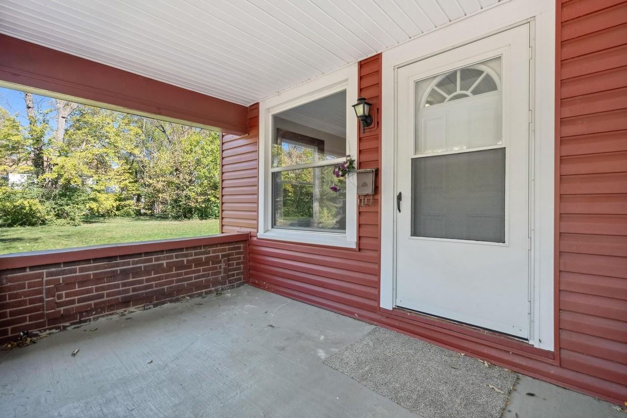 112 Rockwood Ave #114 - Photo 3 of 42