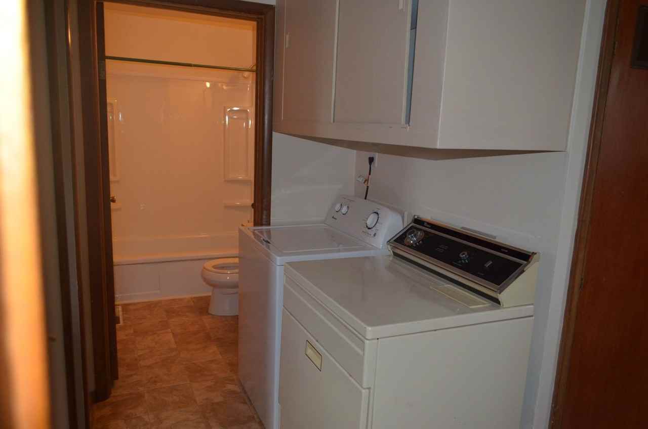 1138 18th St N - Photo 2 of 9