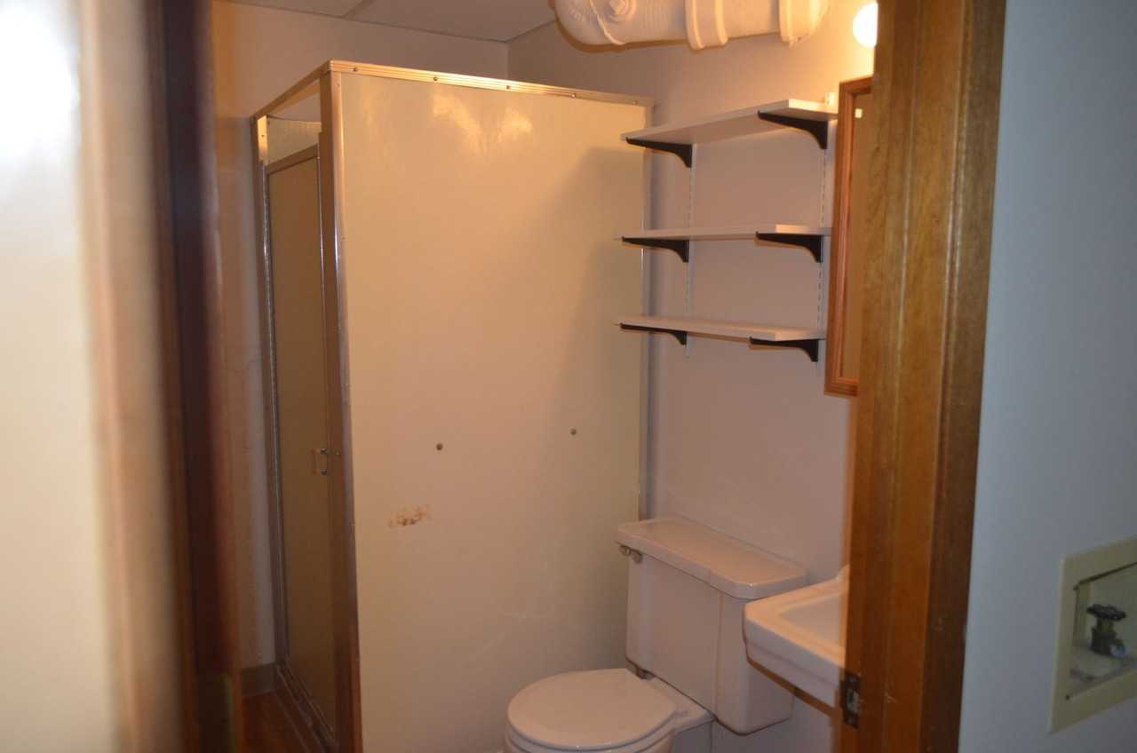 1138 18th St N - Photo 3 of 9