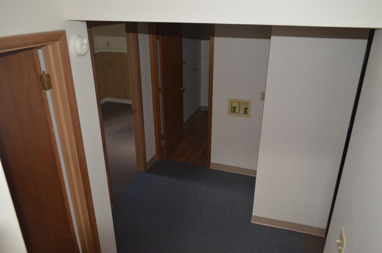 1138 18th St N - Photo 5 of 9