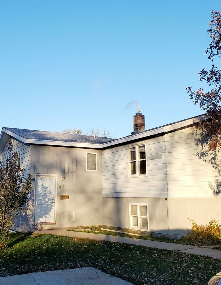 1138 18th St N - Photo 7 of 9