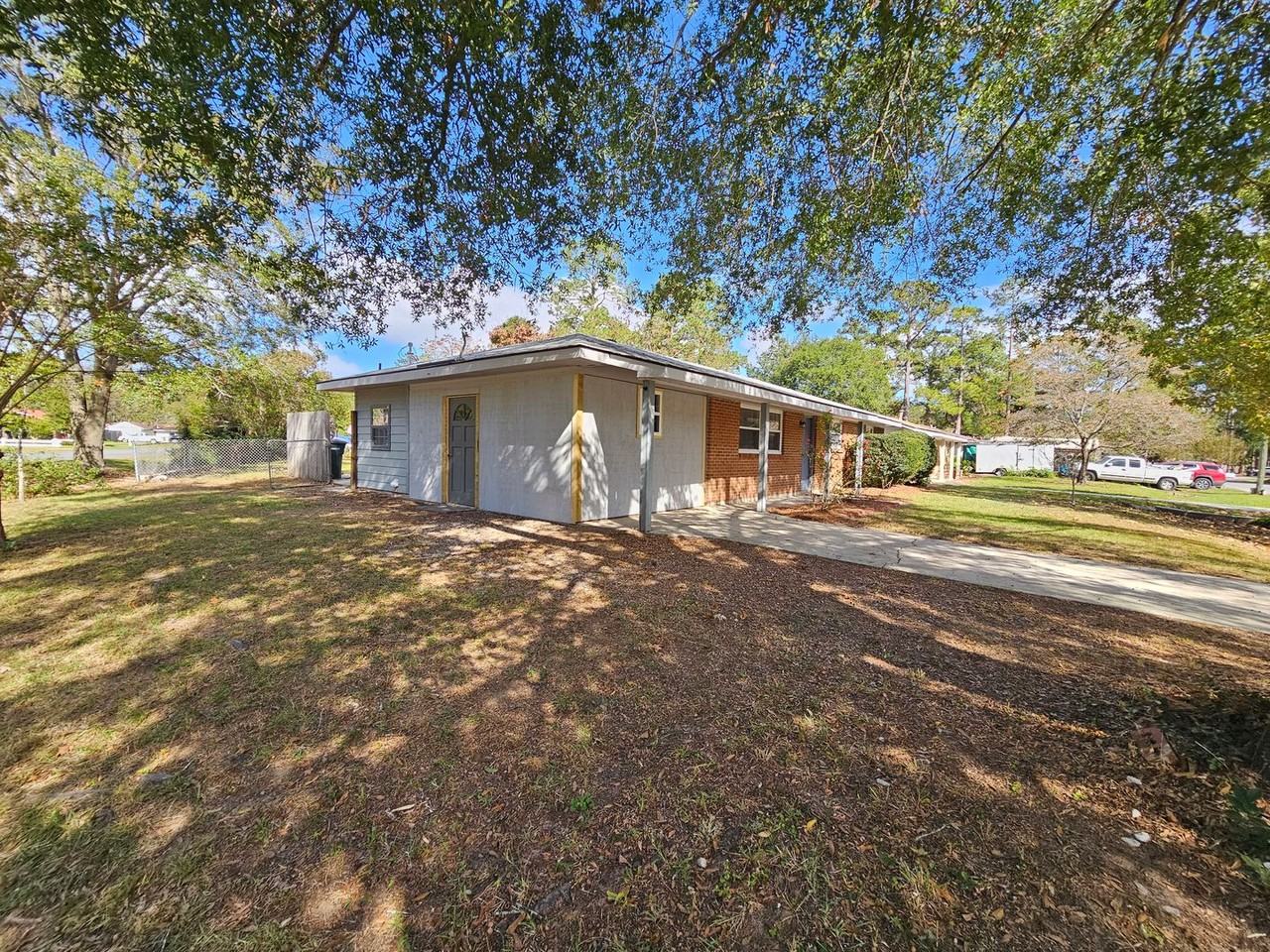 112 W Welwood Dr - Photo 2 of 21