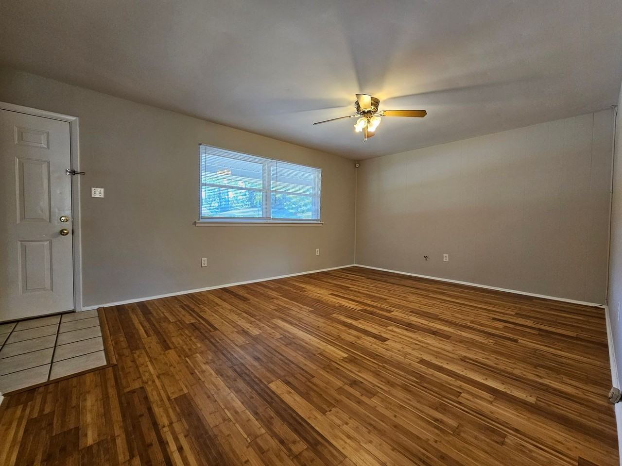 112 W Welwood Dr - Photo 3 of 21