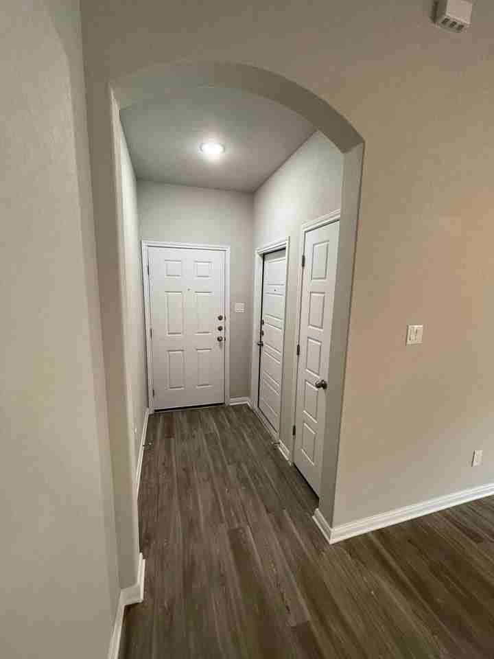 438 Emma Dr - Photo 5 of 22