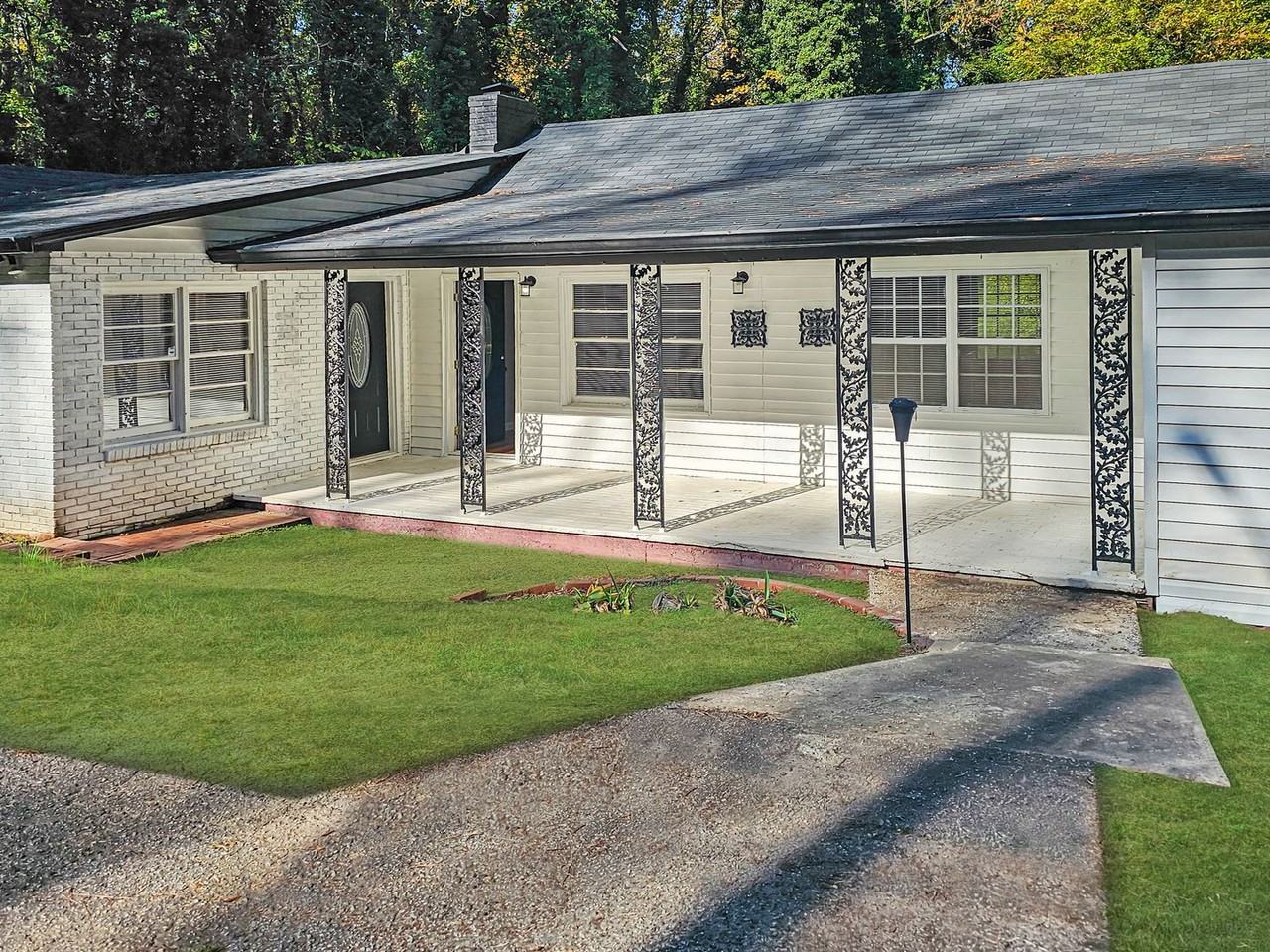 1527 Willis Mill Rd Sw - Photo 7 of 50