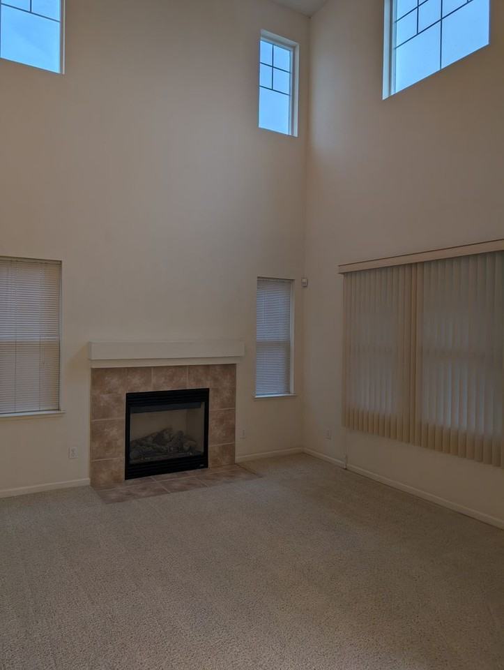 4208 S Kilroy Rd - Photo 2 of 17
