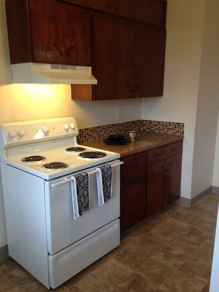 Meadowlark Apartments - Photo 4 of 28
