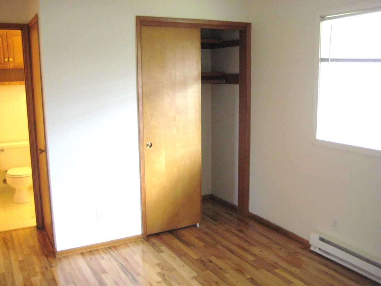 Meadowlark Apartments - Photo 6 of 28