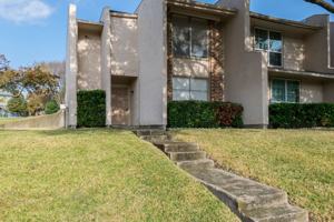 featured image of 439 Valley Park Dr
