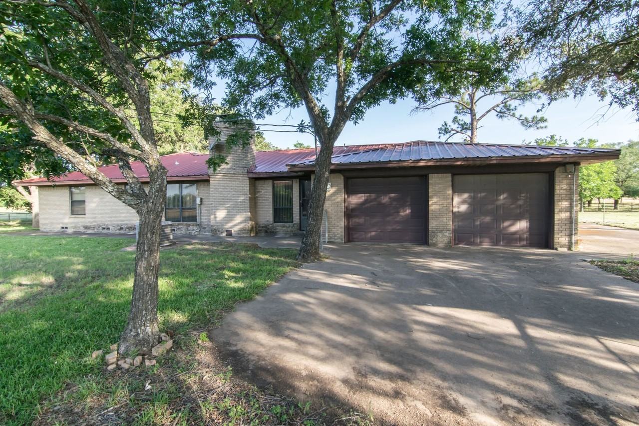 1385 Combine Rd - Photo 3 of 34