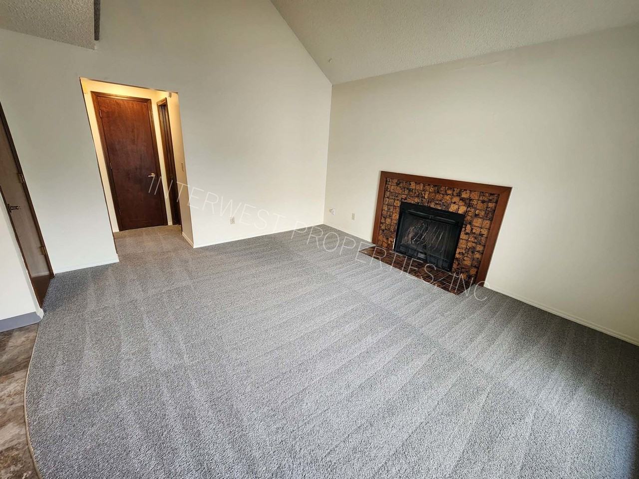 10822 Sw 63rd Ave - Photo 4 of 30