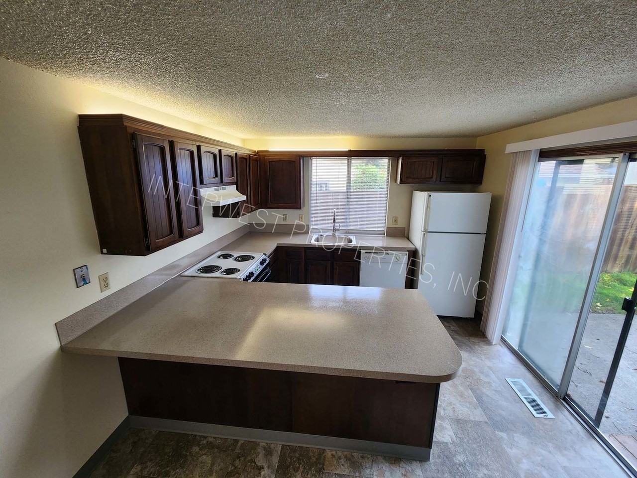 10822 Sw 63rd Ave - Photo 6 of 30