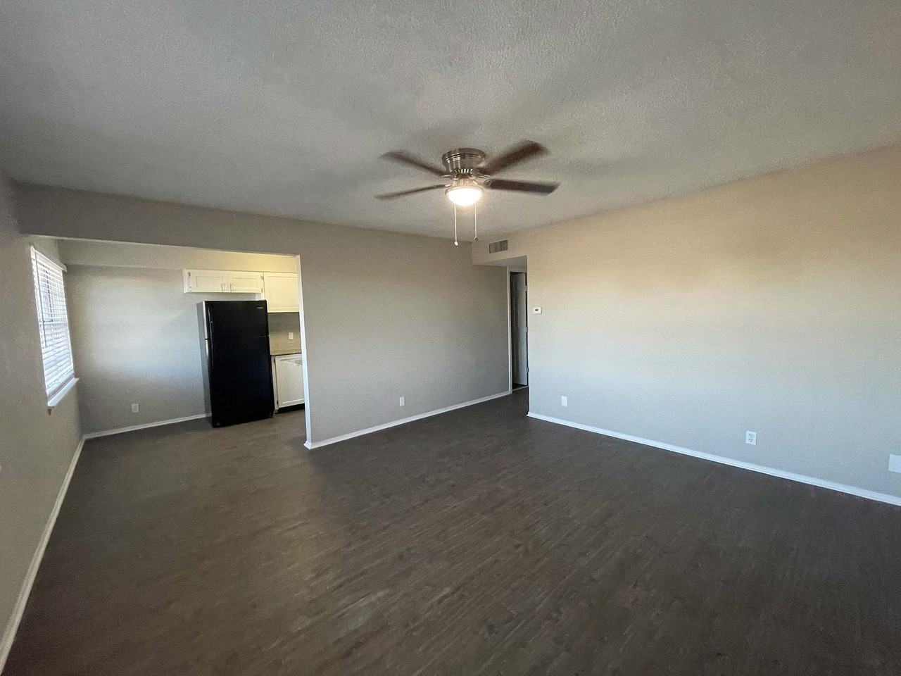 Concho Vista Apartments - Photo 3 of 8