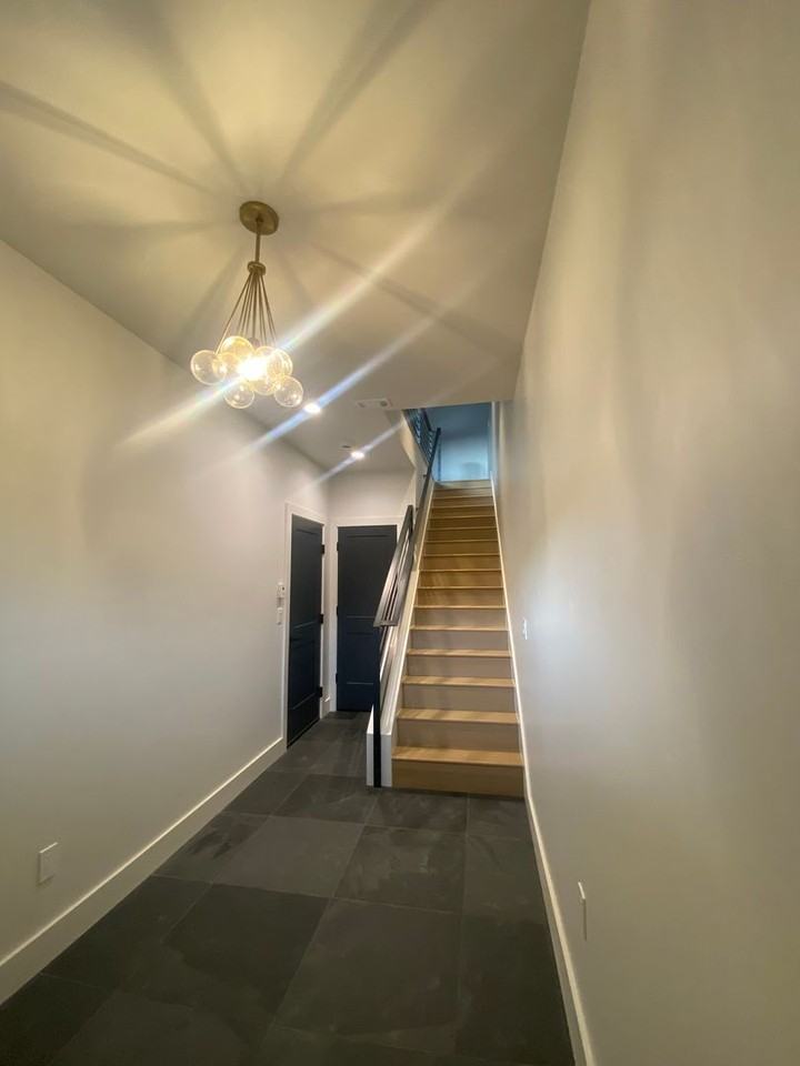 81 Haverly St - Photo 3 of 37