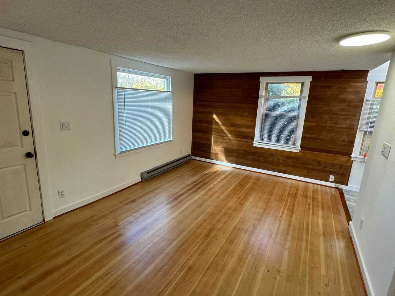 2505 Alder St - Photo 3 of 20