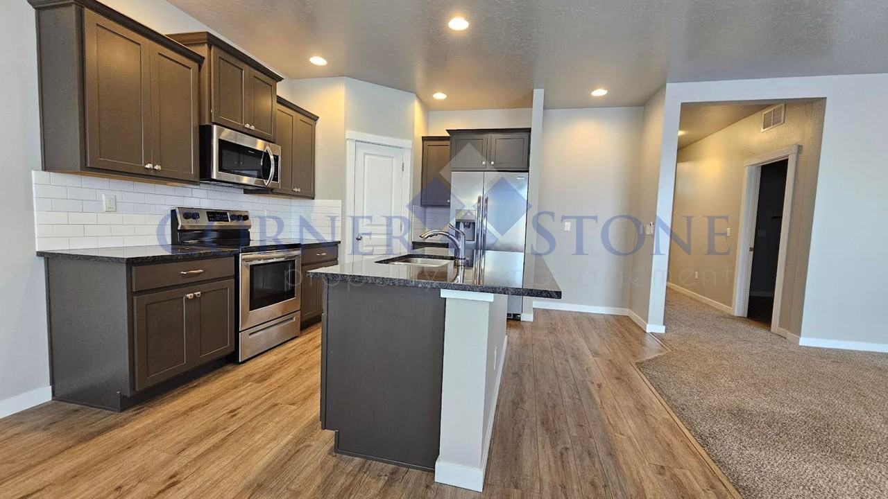 4676 W Silver River St - Photo 5 of 20