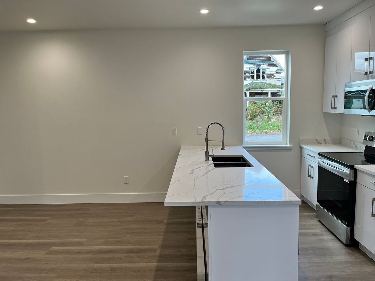 5872 Cedar St #108 - Photo 2 of 16