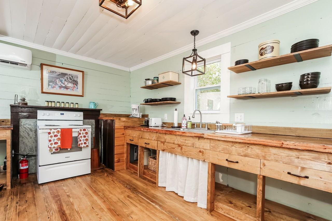 1375 Kermit Dr - Photo 2 of 7