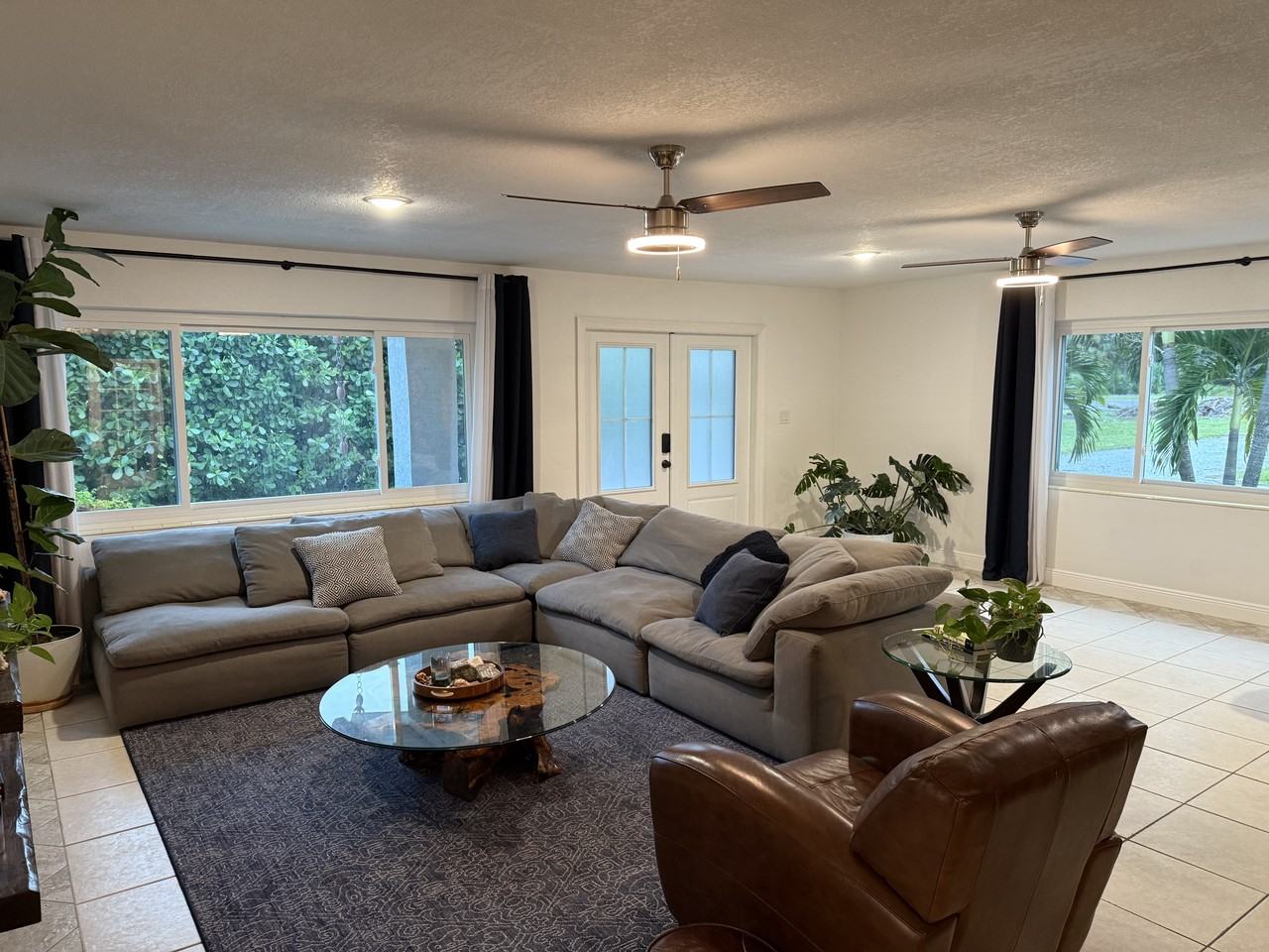 5870 N Courtenay Pkwy #1 - Photo 3 of 18