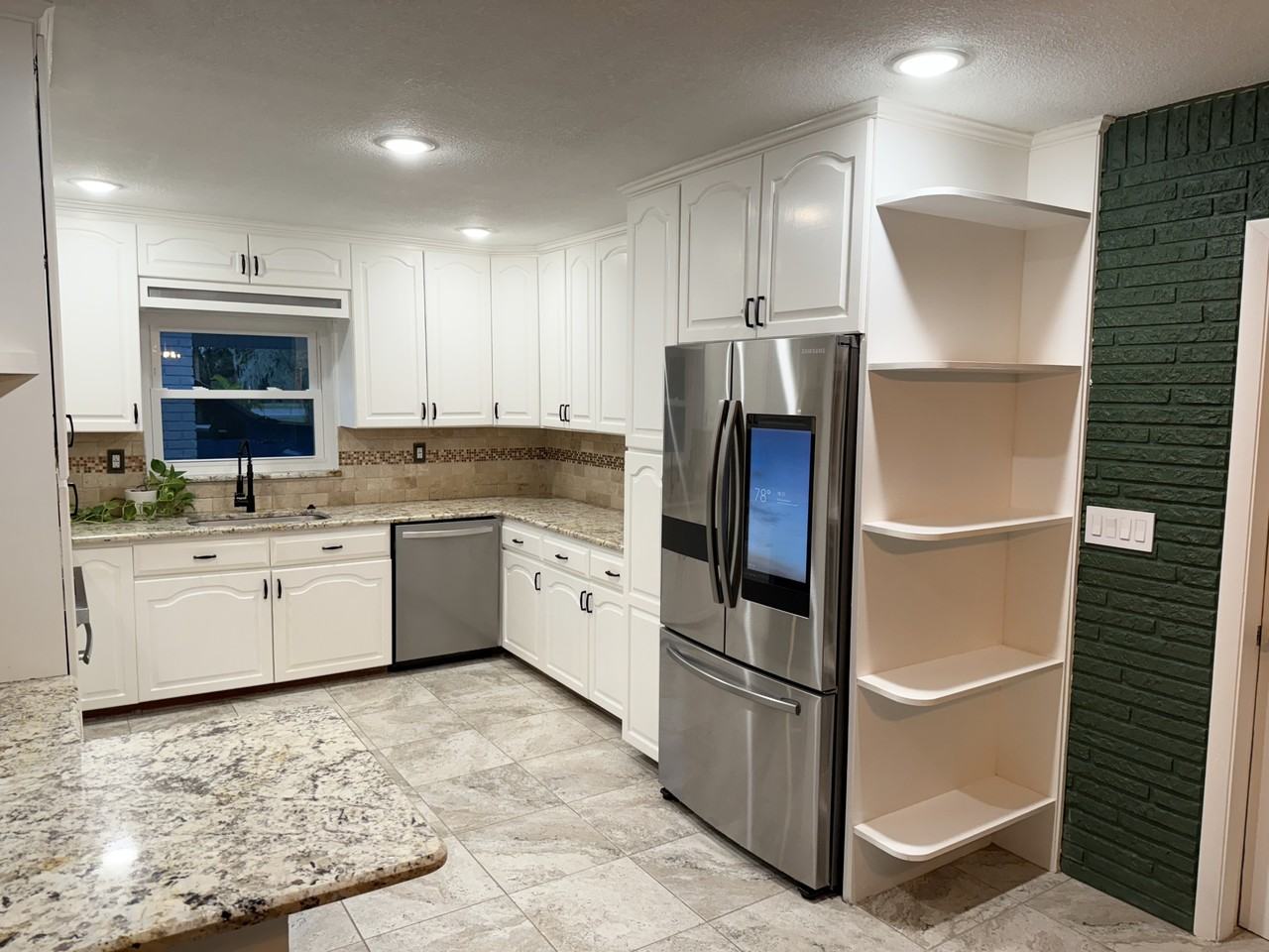 5870 N Courtenay Pkwy #1 - Photo 7 of 18
