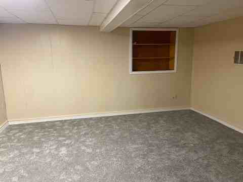 118 8th Ave Se #NA - Photo 3 of 6