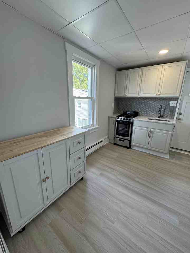 45 W 3rd St #2 - Photo 4 of 17