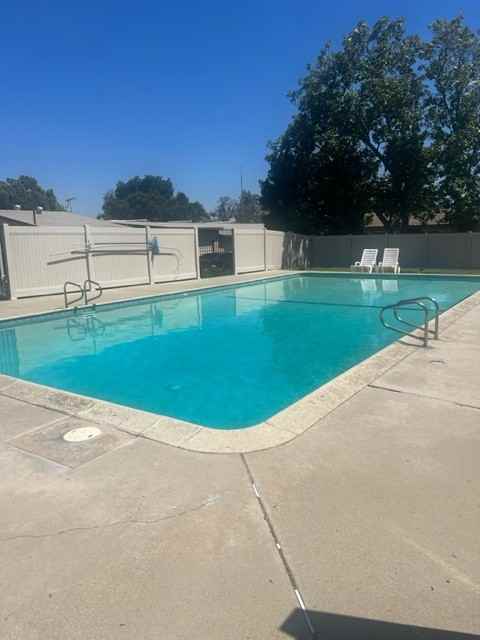 162 N Mountain Ave #NA - Photo 2 of 3