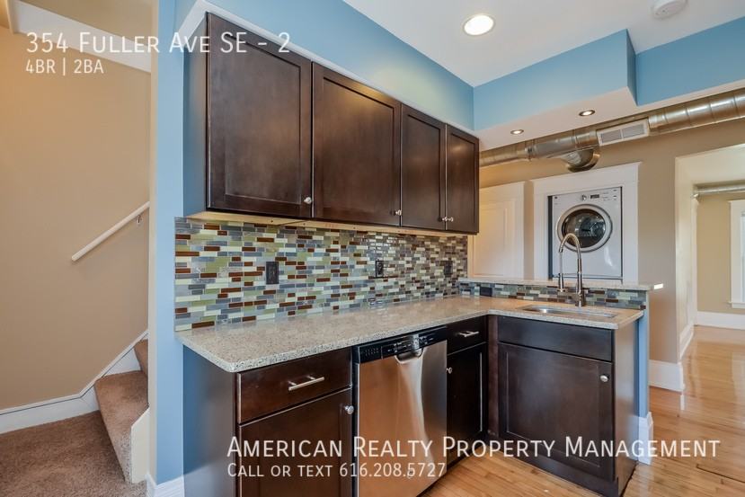 354 Fuller Avenue Southeast #2 - Photo 4 of 19