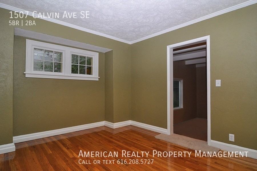 1507 Calvin Ave Se - Photo 4 of 19