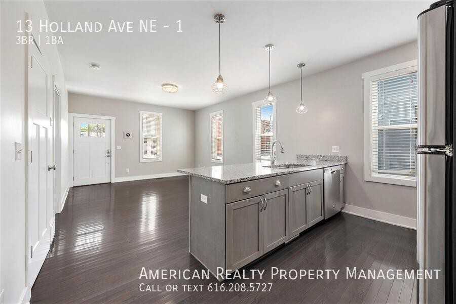 13 Holland Ave Ne #1 - Photo 5 of 13
