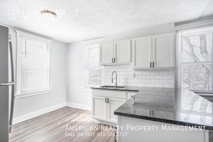 157 Lane Ave Nw #2 - Photo 4 of 14