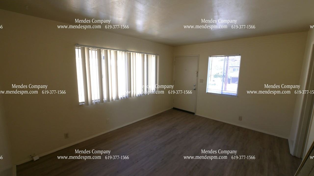 2940 Reynard Way - Photo 3 of 10