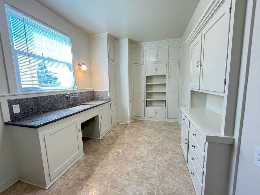 690 Montclair Avenue #07 - Photo 7 of 21