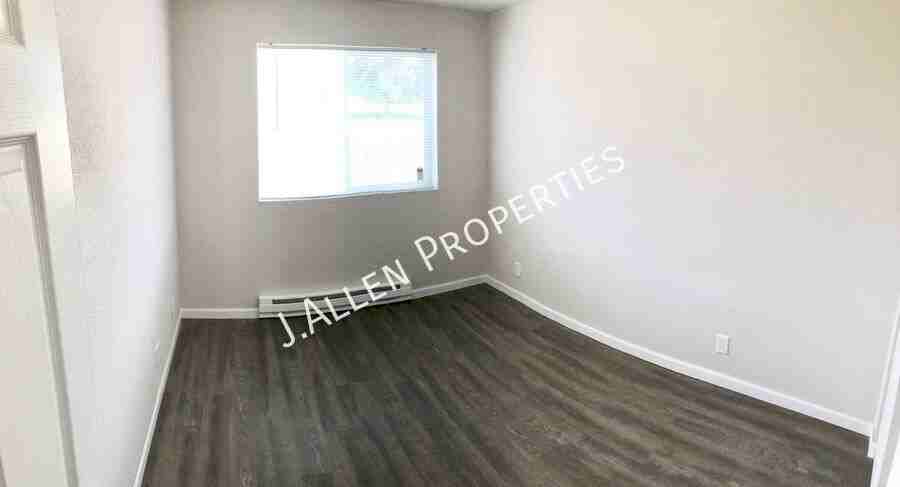 1807 Parker Cir #E - Photo 7 of 7