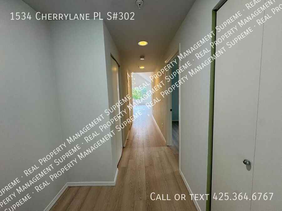 1534 Cherrylane Pl S Apt 302 - Photo 2 of 9