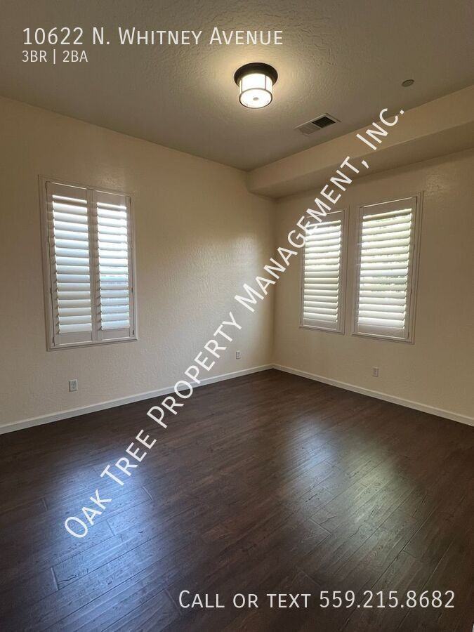 10622 N Whitney Ave - Photo 2 of 13