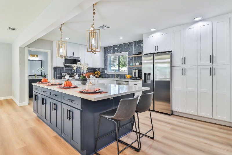 8520 Jumilla Avenue - Photo 5 of 21