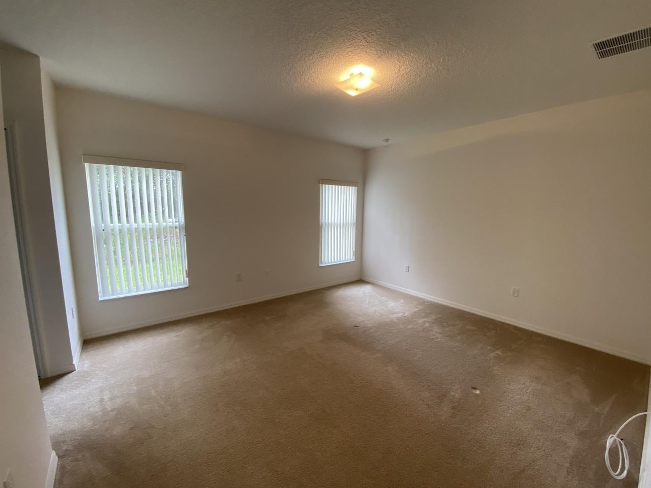 1020 Fraser Place - Photo 3 of 25