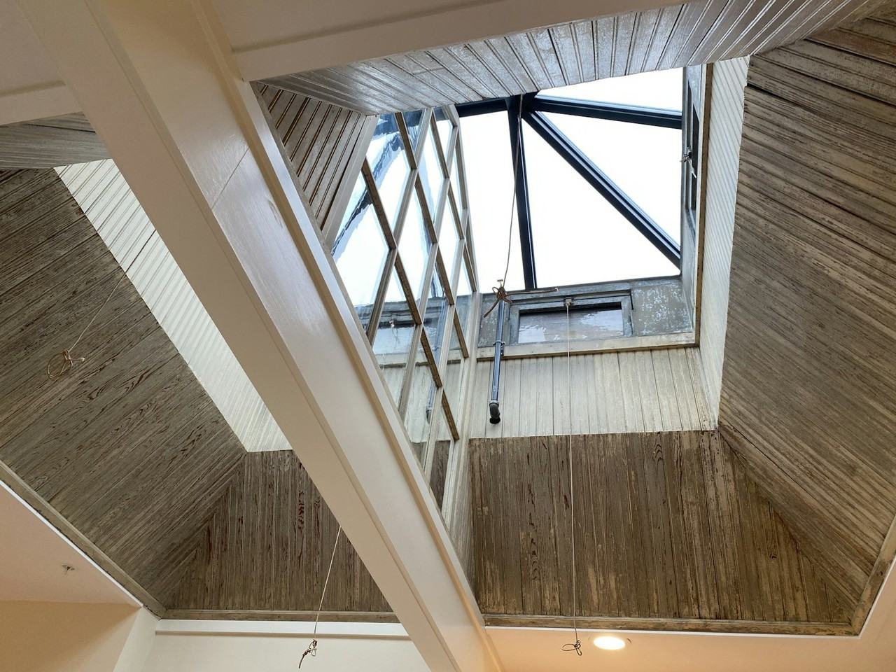 408 South Superior Street, Unit G - Photo 4 of 15