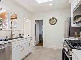 featured image of 942 Talbart St